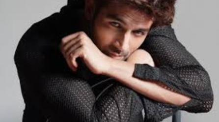 Bollywood Star Kartik Aaryan Joins Idris Elba and Anthony Hopkins at Red Sea Festival